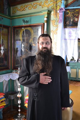Duchovní otec Doriment ve vesnici Mahmudia
